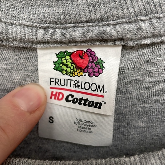 🌷5/$20🌷 Tofino VW Bus Print Crop T-shirt - Picture 4 of 6